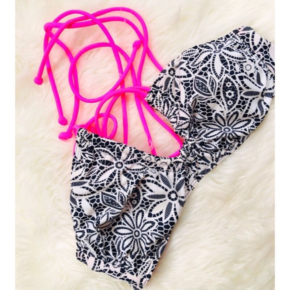 PINK Victoria's Secret Other - PINK Victoria’s Secret Bold Print Bikini Top✨M!